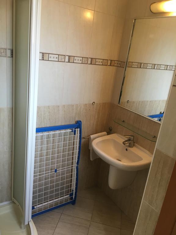 Apartman Darmon Piest'any Exteriör bild